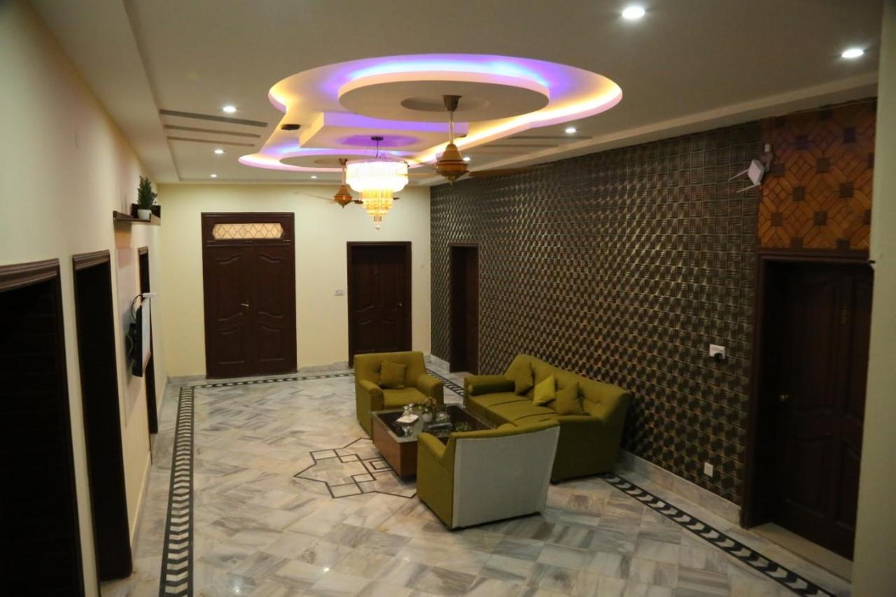 Hotel Pak Continental Multan Eksteriør bilde