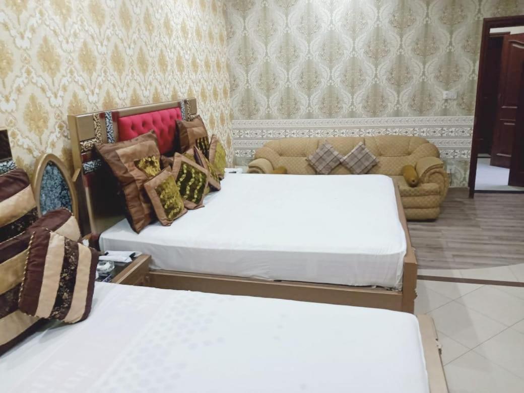 Hotel Pak Continental Multan Eksteriør bilde