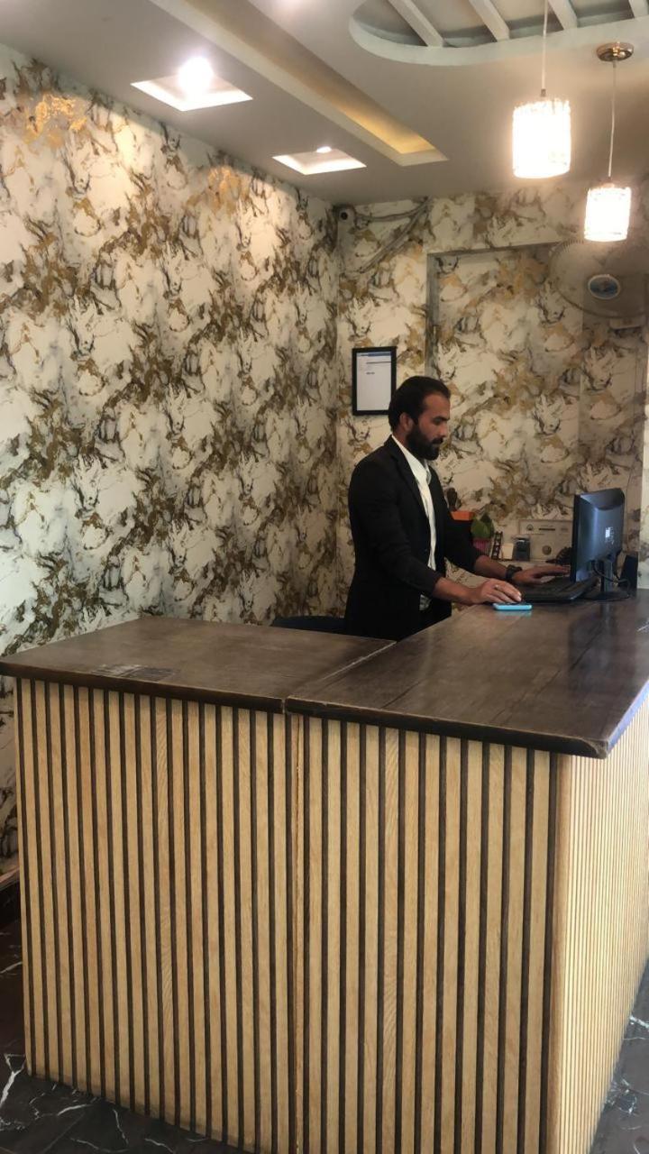 Hotel Pak Continental Multan Eksteriør bilde